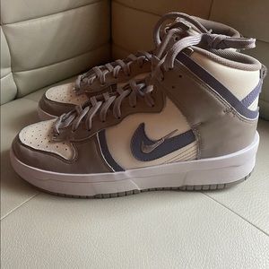 Nike dunk high up